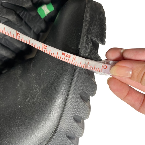 Cougar Leather Waterproof Boots 9 Bang Black Ankle Booties Wedge Lug Sole Round - Picture 11 of 12